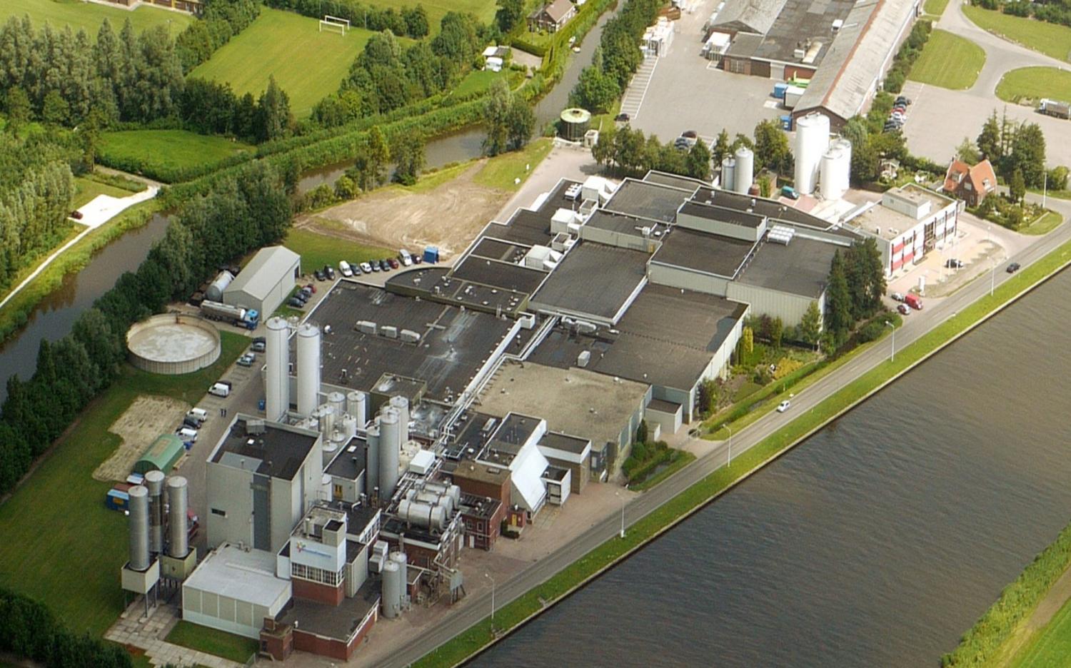 onze fabriek na de brand in 2014