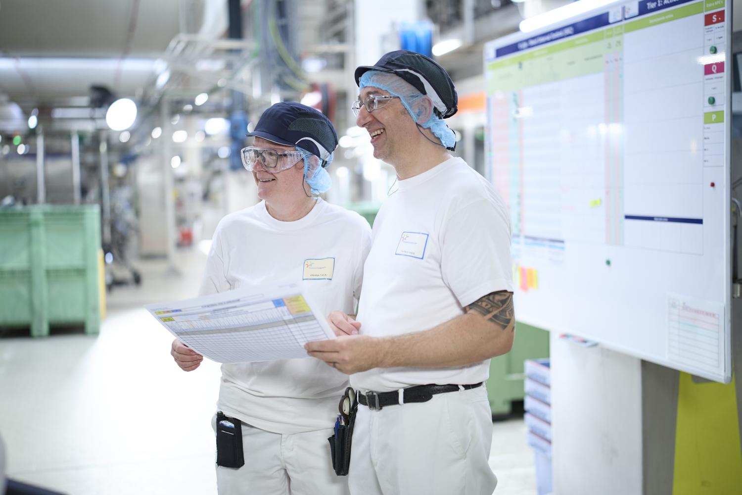 Aniana Tack - Operator Productie + Patrick Raes - Operator Production